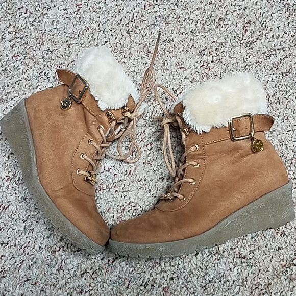 Michael Kors Other - MICHAEL KORS MYRA WENDEE GIRLS WINTER BOOTS